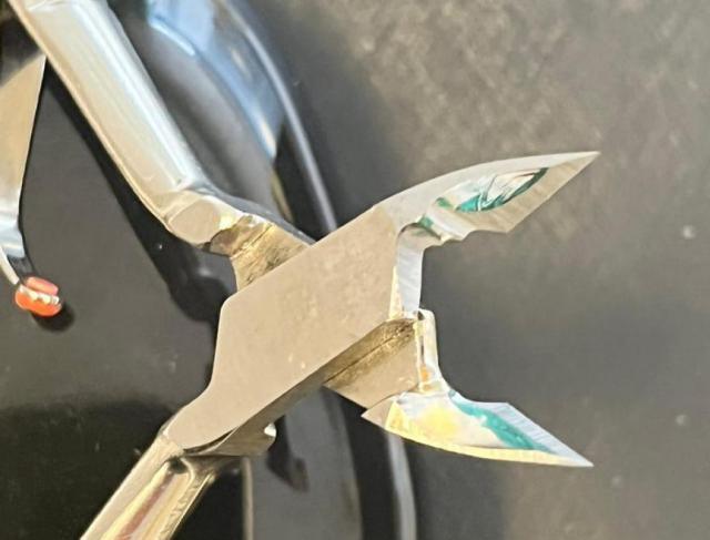 Cuticle Pliers